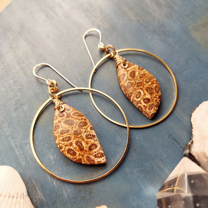 Fossil Coral Kinetic Hoop Earrings in Gold