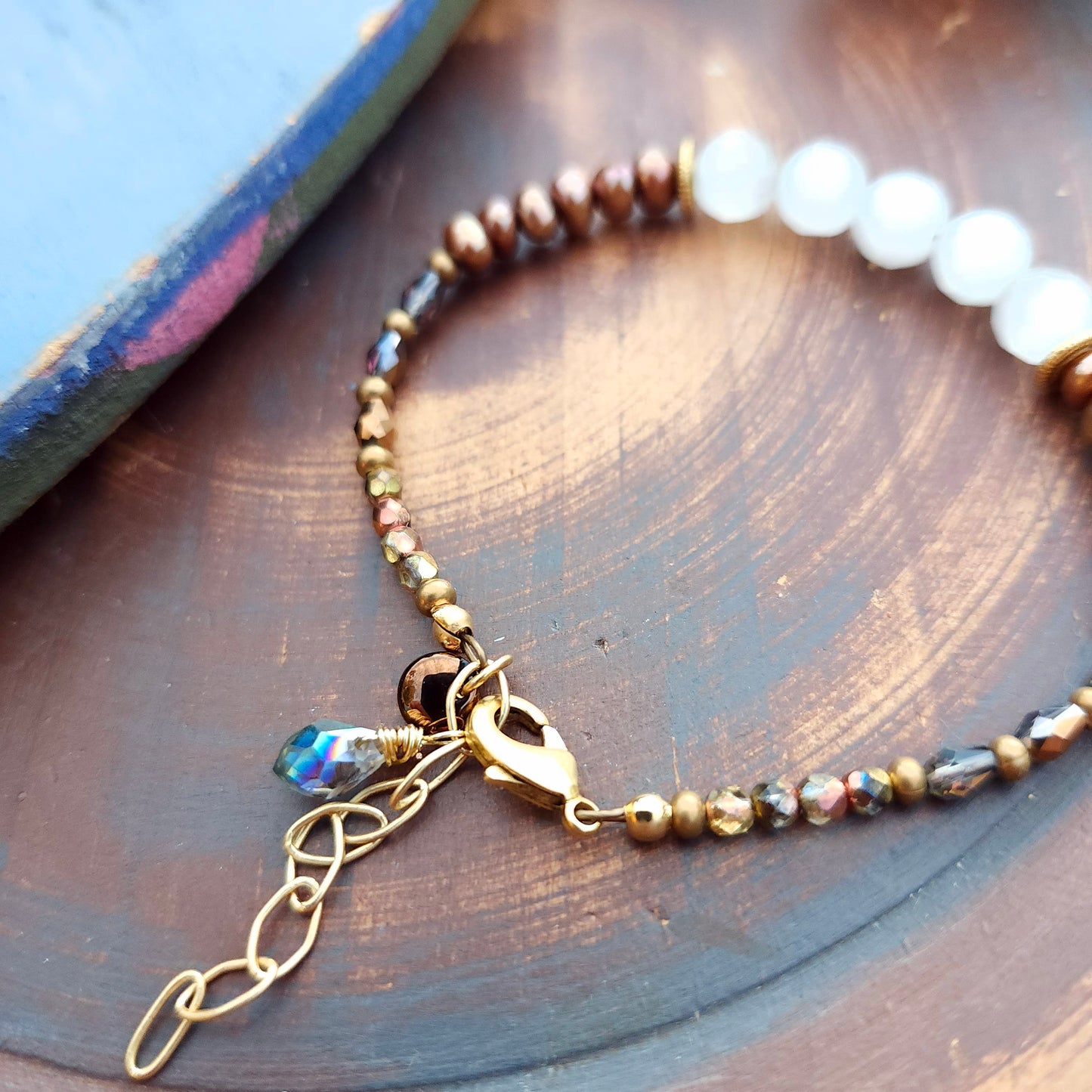 White Cat Eye and Pearls Bracelet